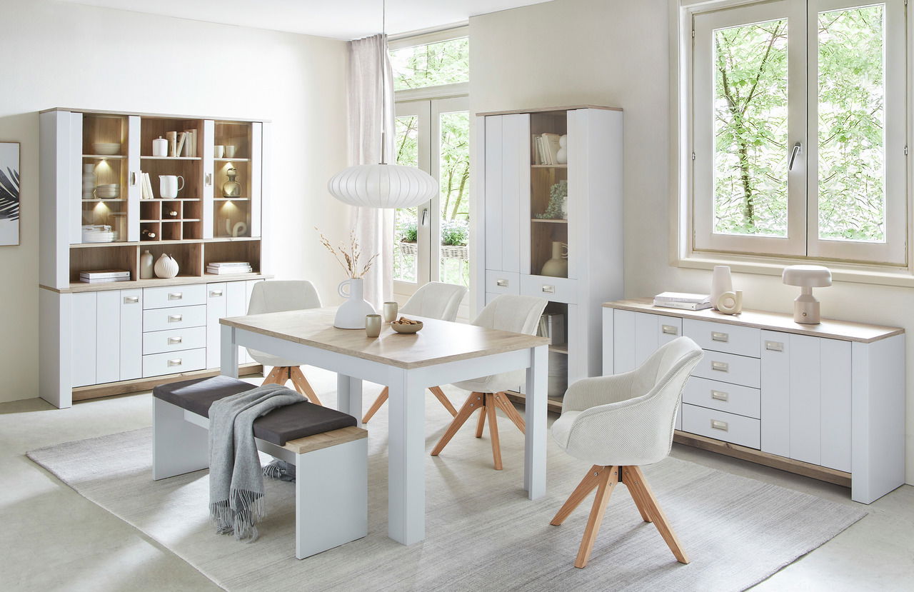 Hom´in Bank ETIENNE
