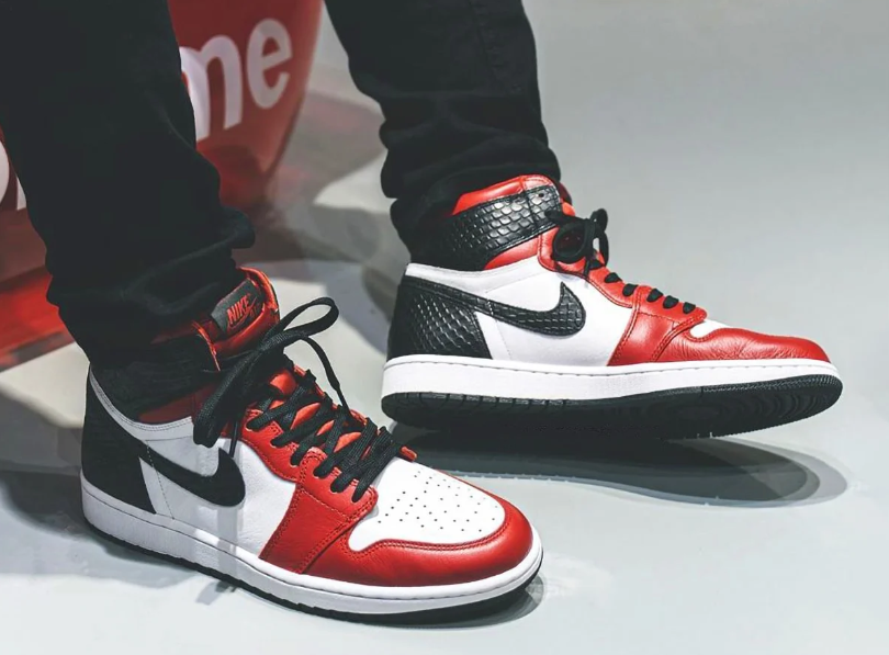 Jordan 1 High OG 'Satin Red' (WOMEN SIZE!!)