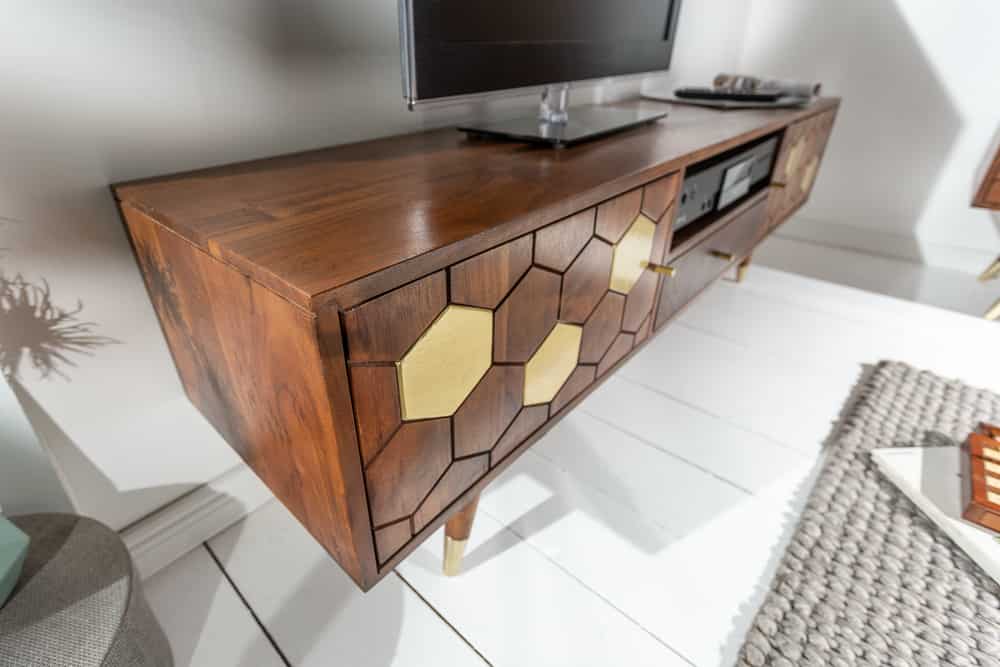 Massives TV-Lowboard MYSTIC LIVING 140cm Akazie braun gold Retro Design