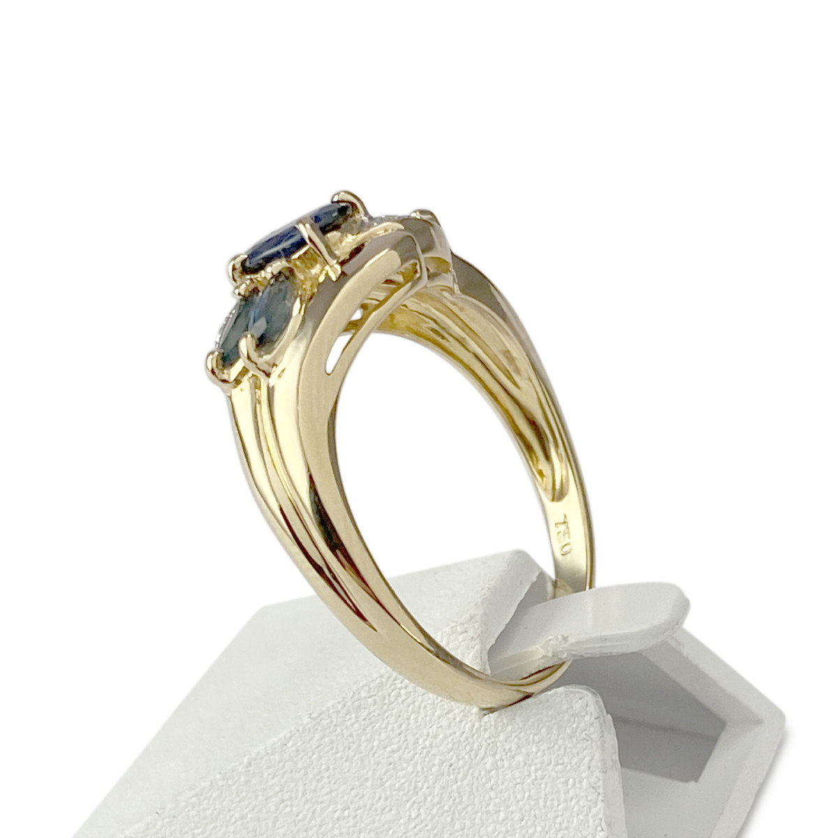 Bague d'occasion or 750 jaune et rhodié diamants saphirs