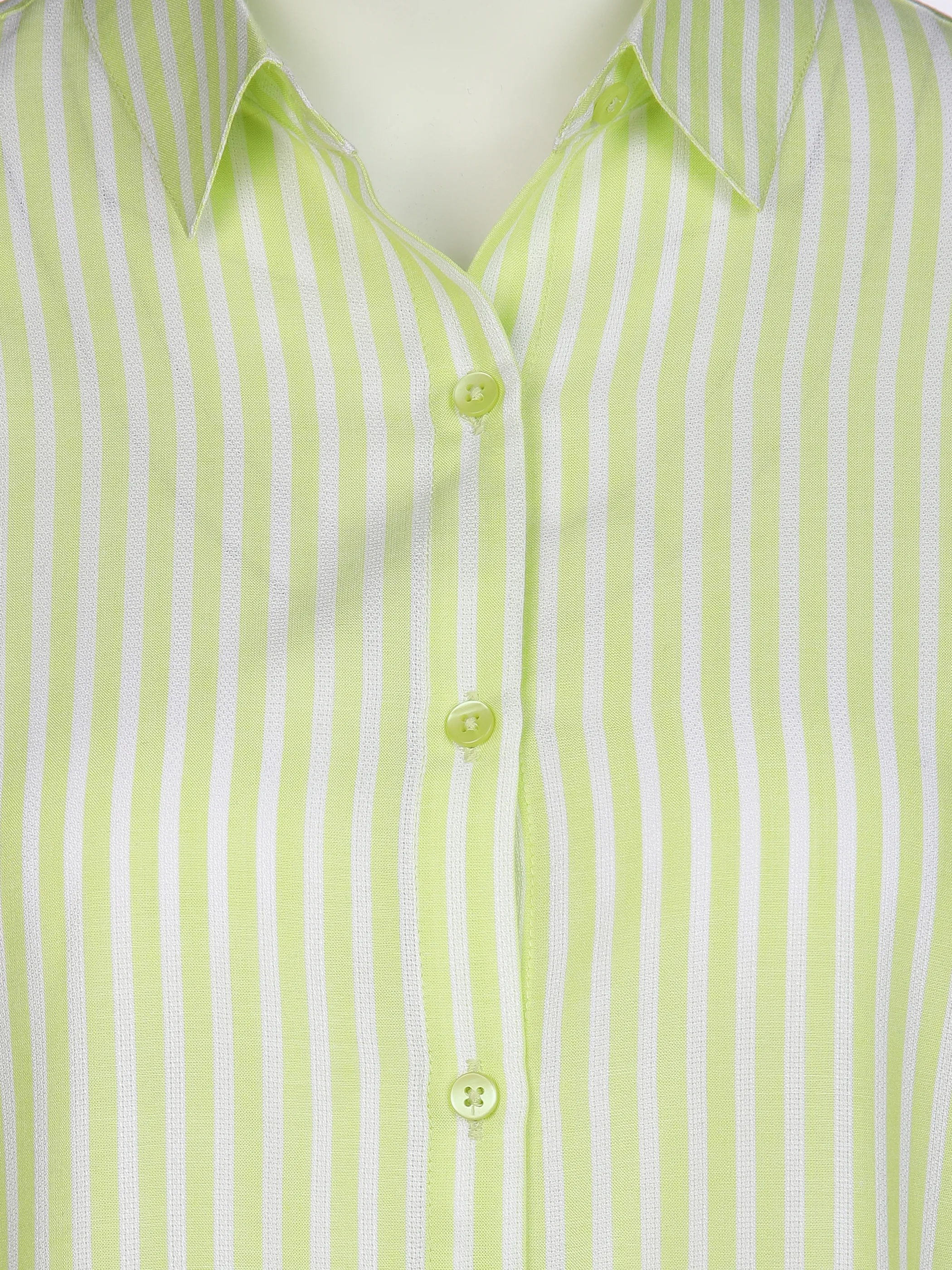 Damen Bluse mit zarten Streifen