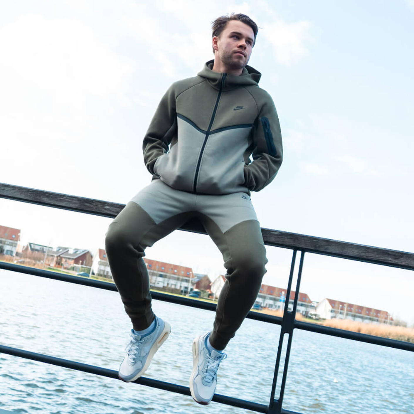 Nike Tech Fleece Sportswear Vest Olijfgroen Grijs Zwart
