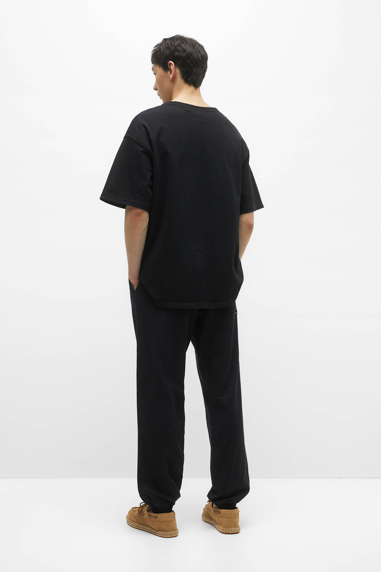 Calça jogger rústica de linho - preta