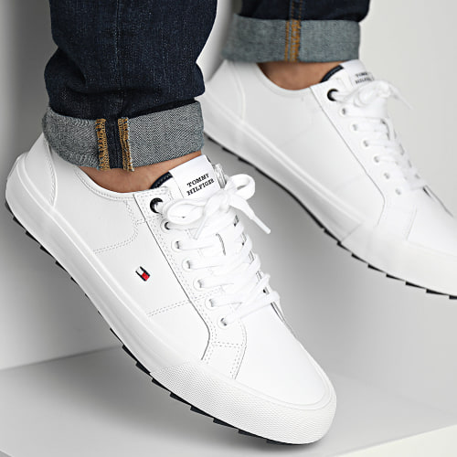 Baskets Core Vulcan Cleated Leather 4821 White