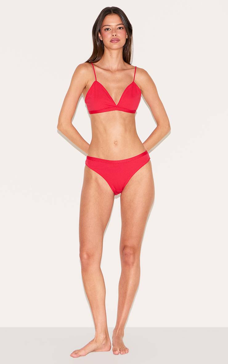 Rouge Ensemble De Lingerie Bralette Triangle Et String En Jersey