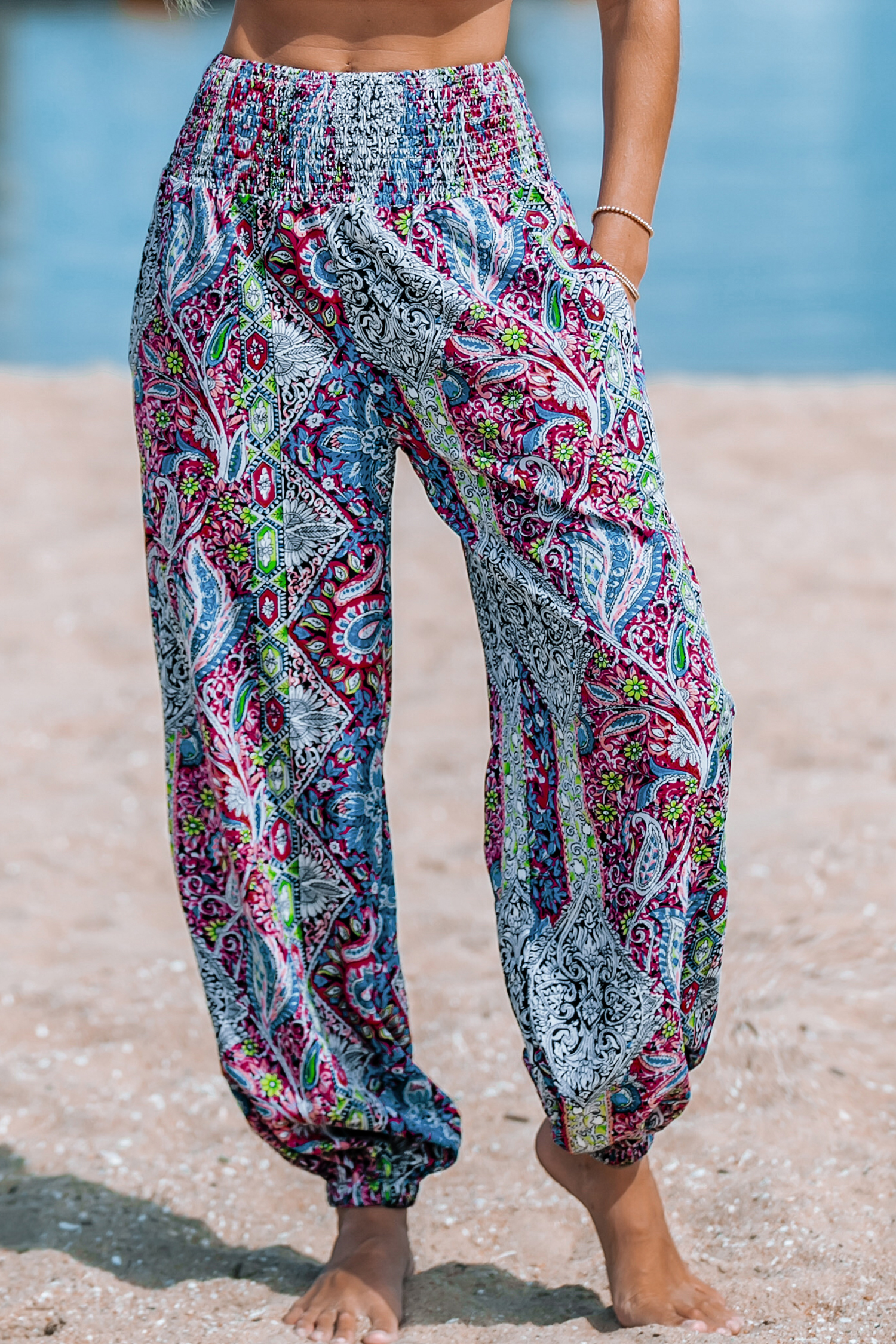 Pantalon trapèze avec taille à smocks paisley rouge