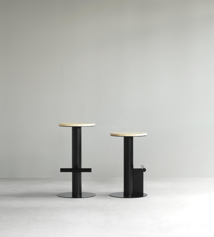 Normann Copenhagen Pole barkruk 75 zwart