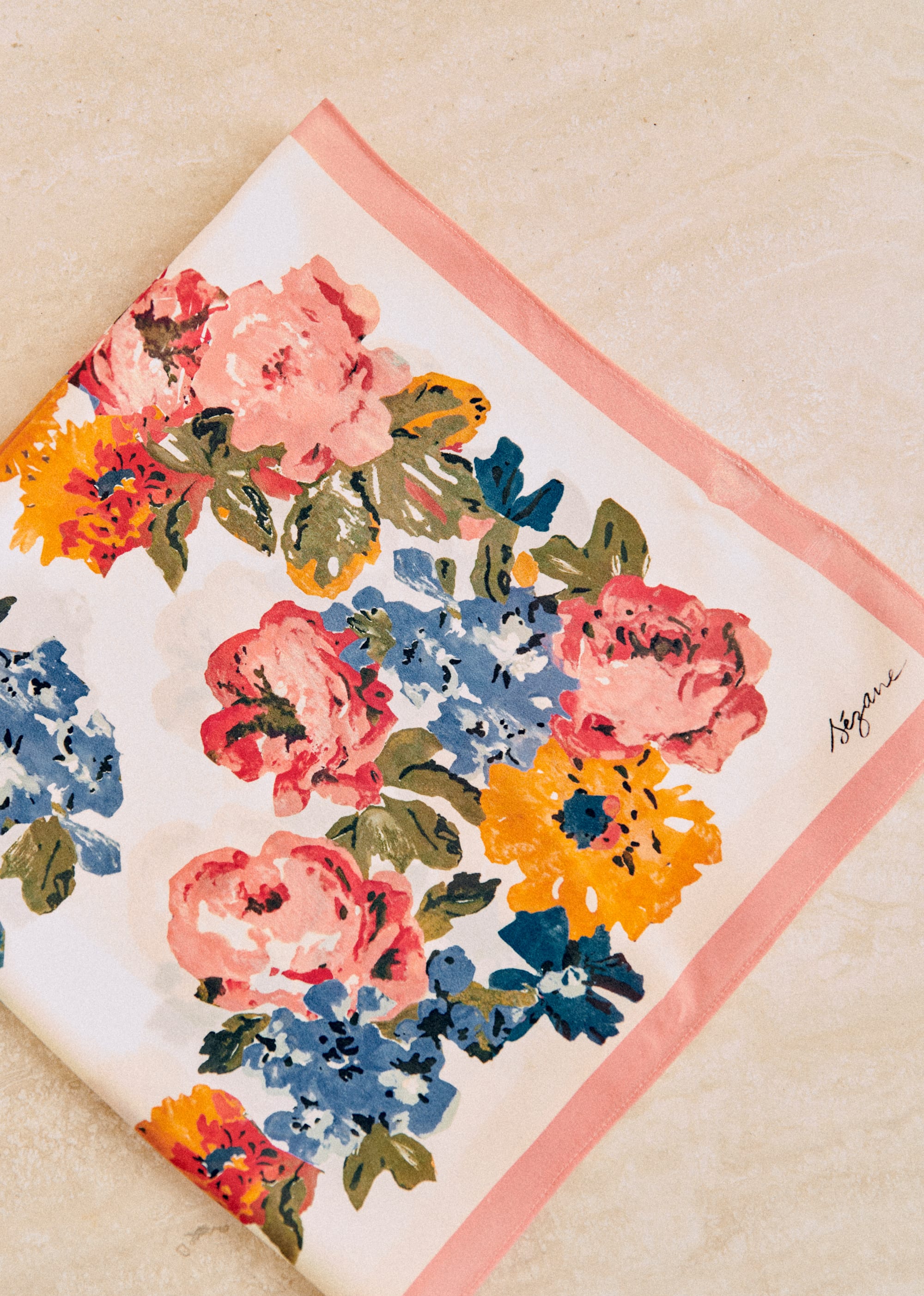 Foulard Cléo - Maxi Roses Placées - LES COMPOSANTES/DÉCOUVRIR 5906642