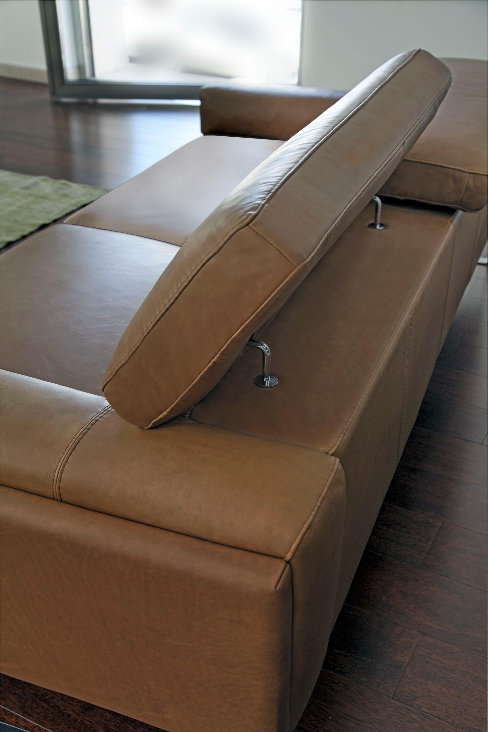 CALIA ITALIA 2,5-Sitzer »Romeo, Designsofa der Extraklasse mit tollem Sitzkomfort« Designkufenfuss und hochwertigem Lederbezug