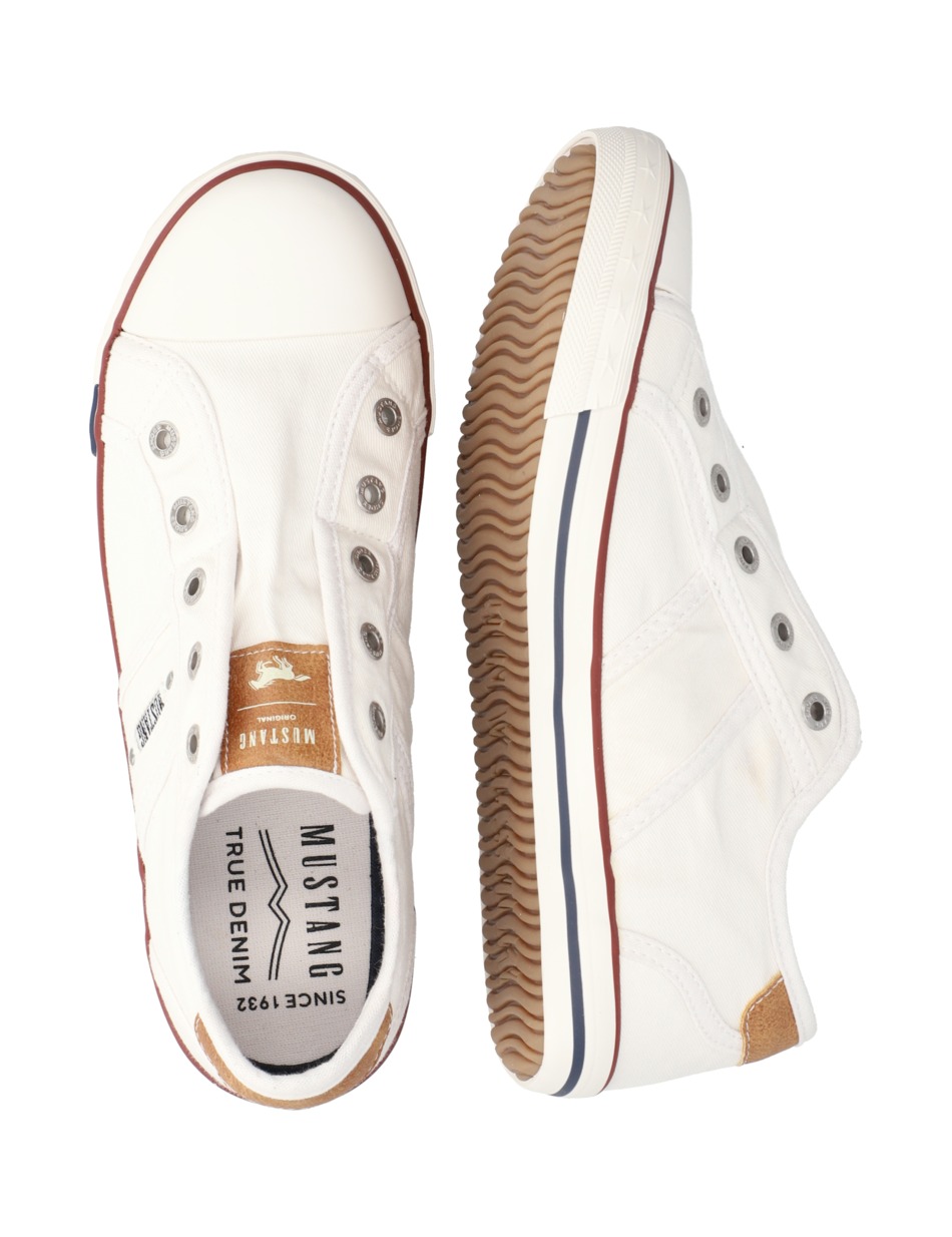 Canvas Sneaker