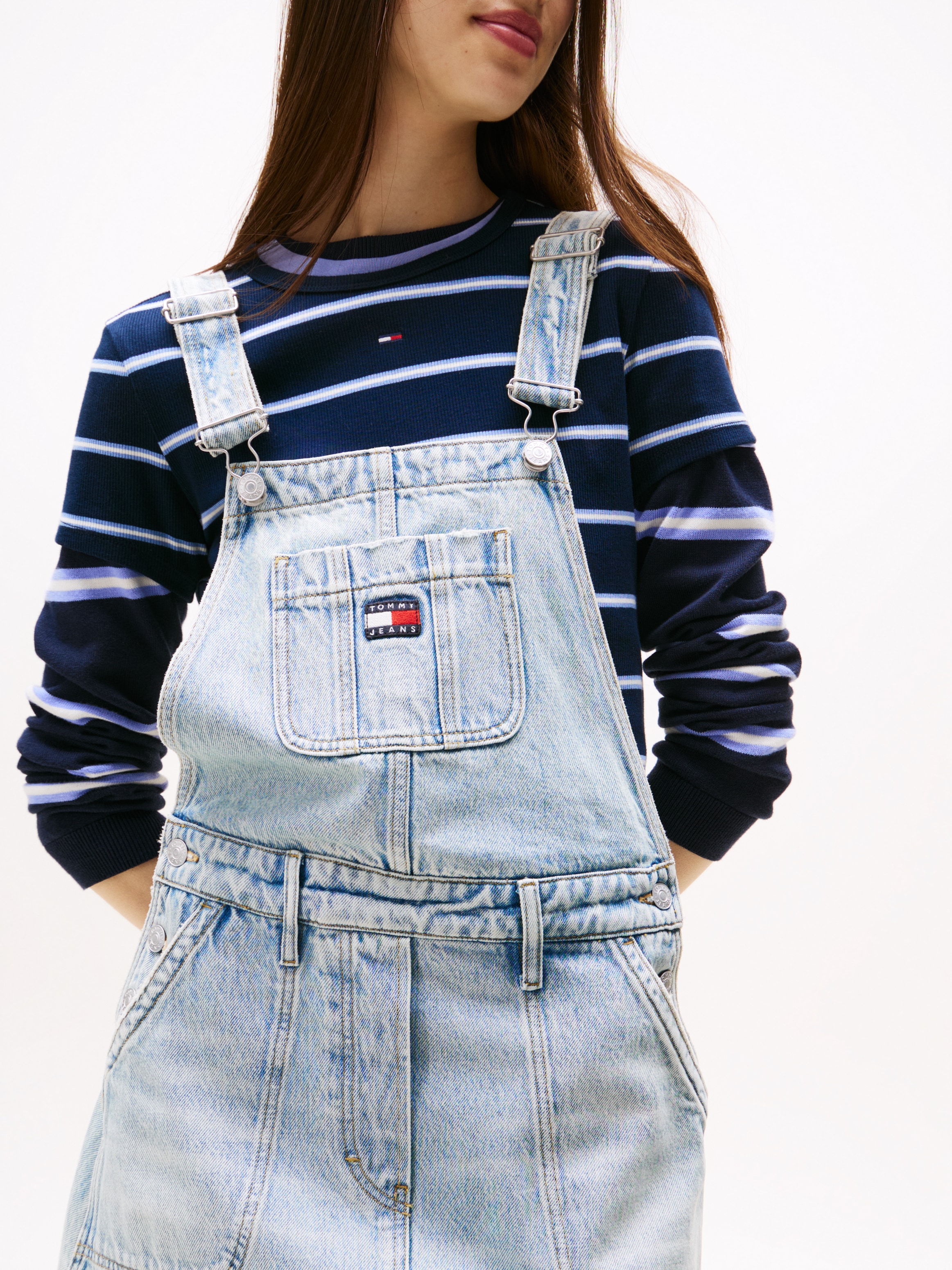 Tommy Jeans Jeanskleid »DENIM DUNGAREE DRESS DI2014« Brusttasche | aufgesetzte Taschen