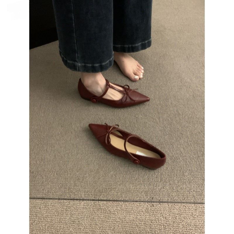 Karlao - Mary Jane-schoenen met puntige neus en strik