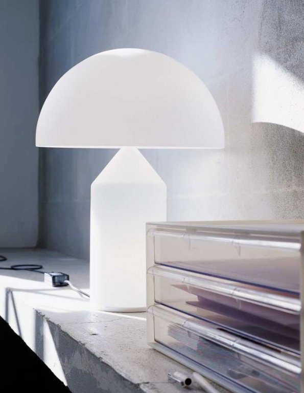 Oluce Atollo tafellamp H70 opaal glas
