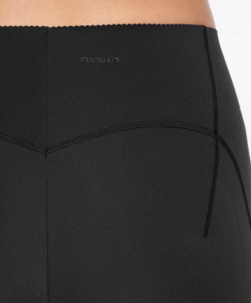 Calça flare de compressão com cintura alta