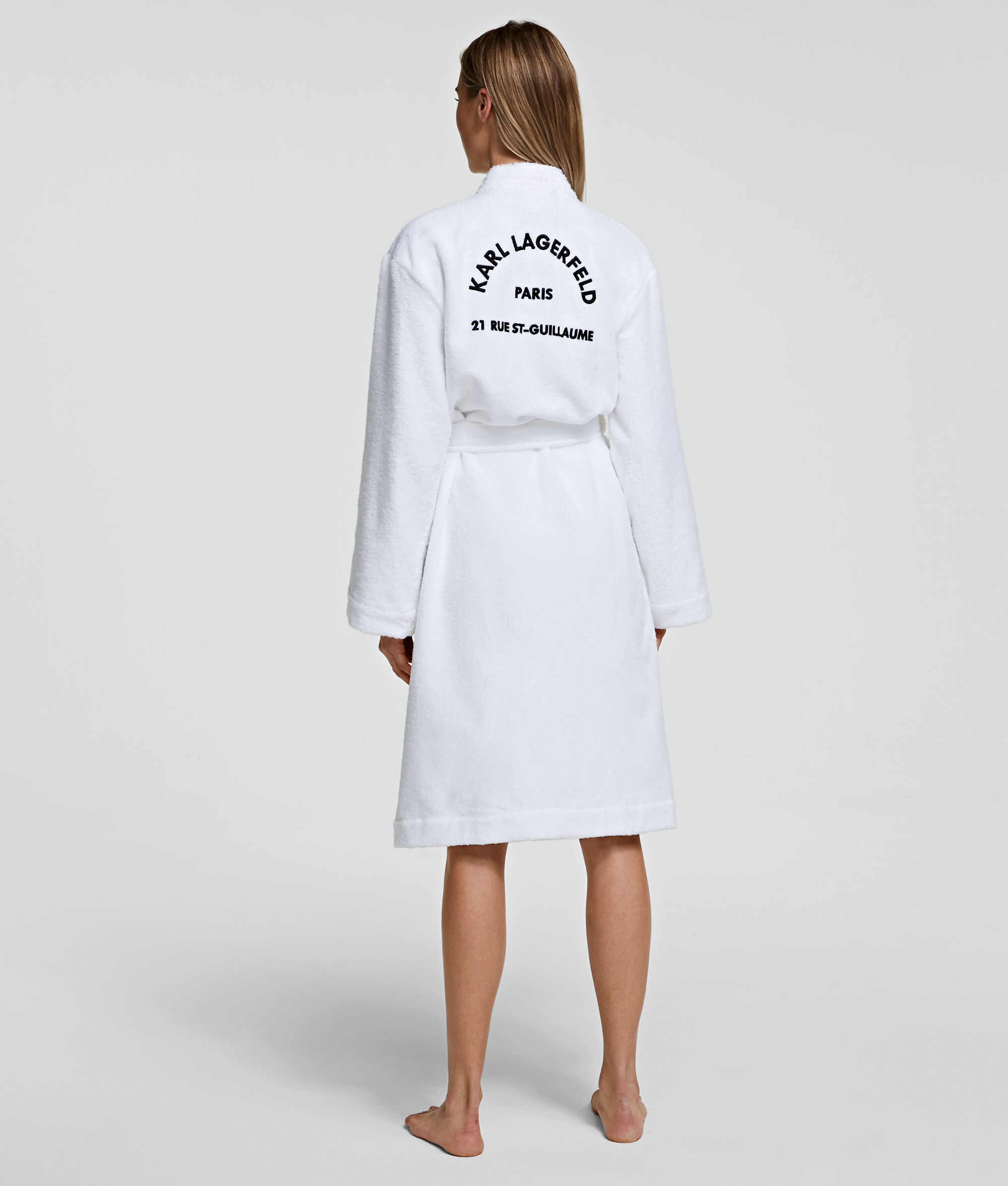 PEIGNOIR RUE ST-GUILLAUME -> actuellement sur le site Internet : PEIGNOIR LOGO KARL