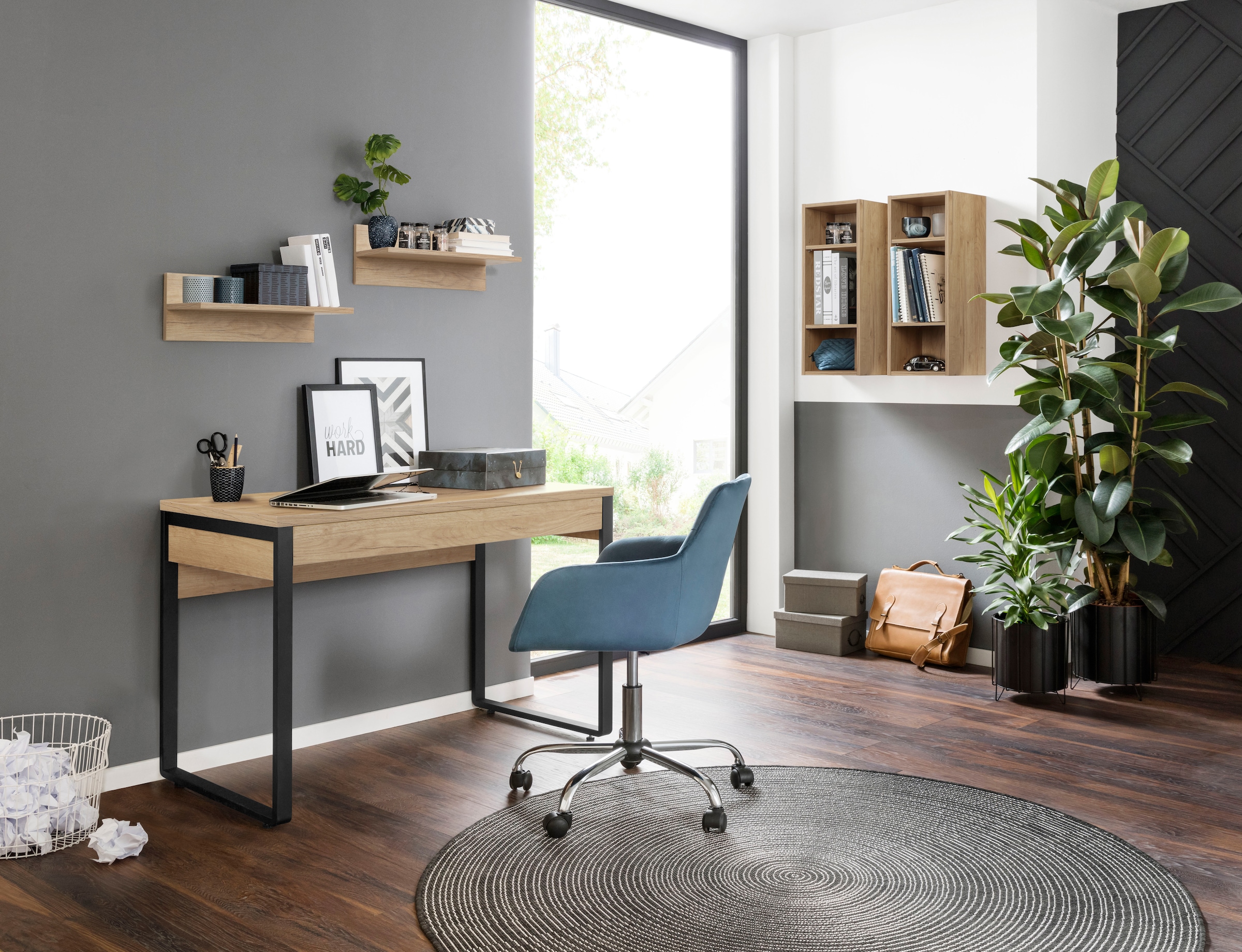 PLACES OF STYLE Schreibtisch »Moid, Computertisch im modernen Design,« Breite 120/140/160 cm, mit Metallbeinen & Schublade