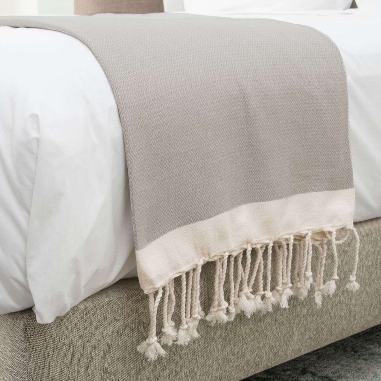 Febronie Plaid Courchevel Losange taupe