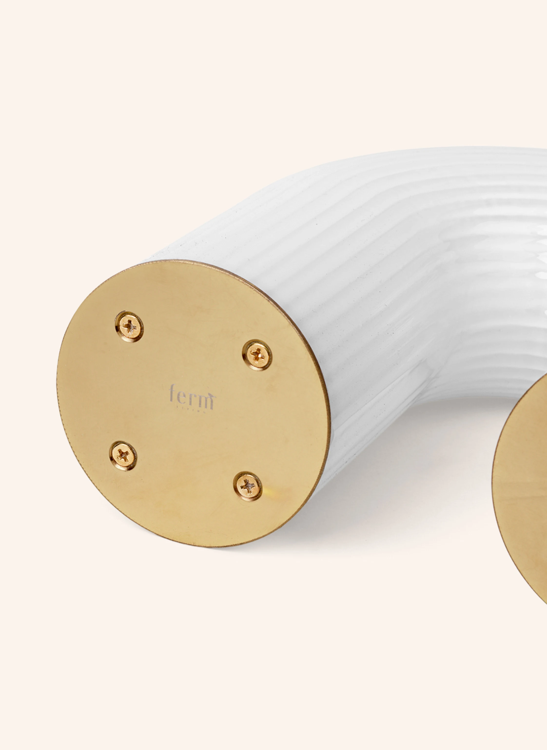 Ferm LIVING Tischleuchte VUELTA