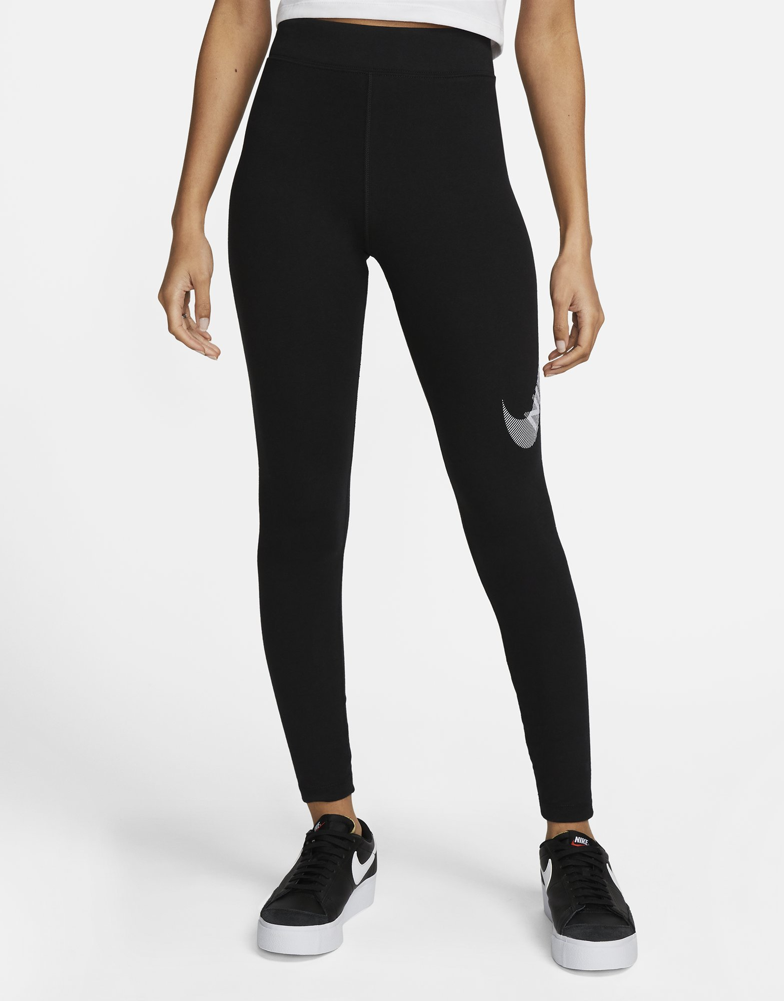 Nike SWSH LGNG