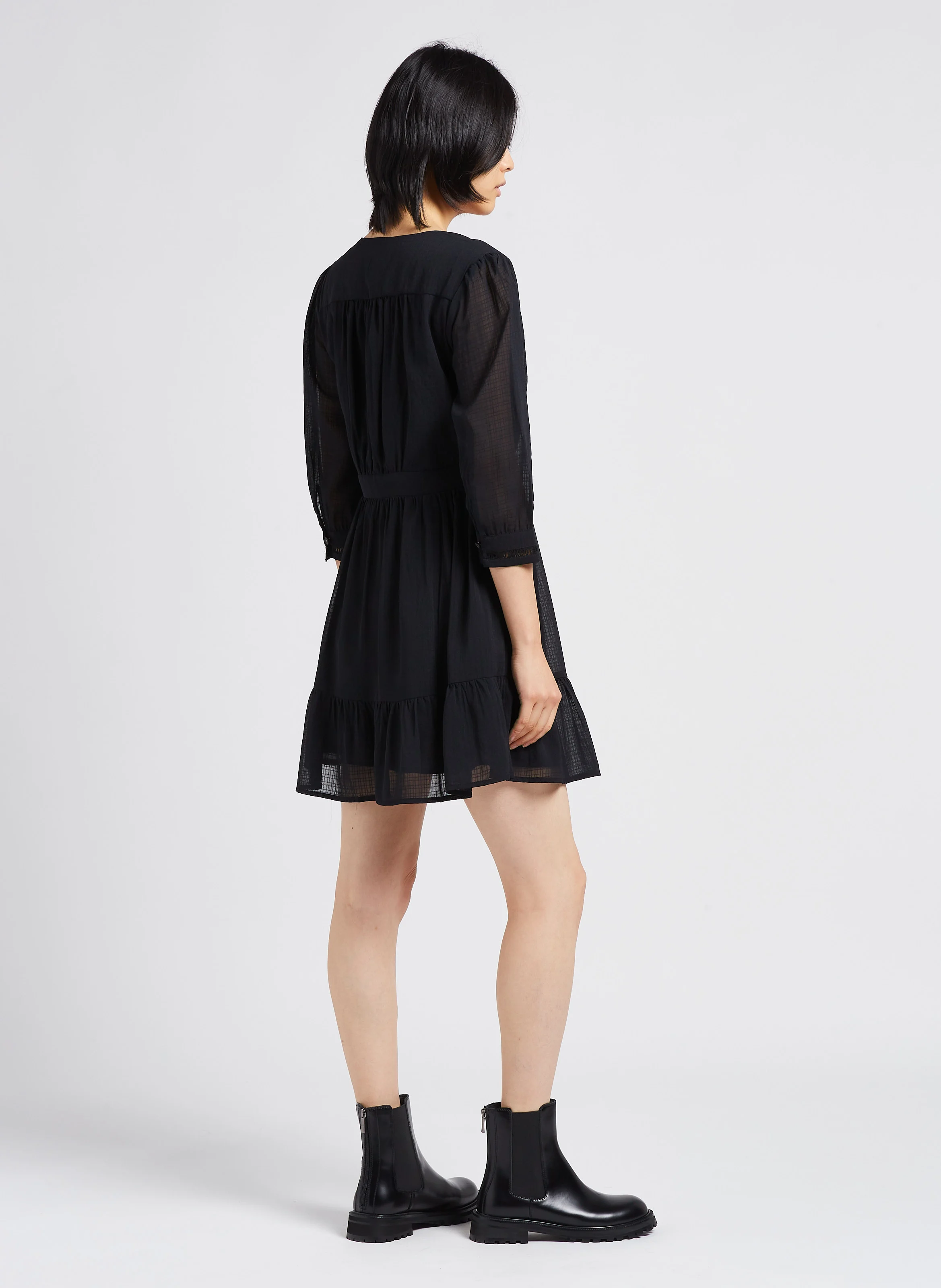 Robe col V cintrée | Noir
