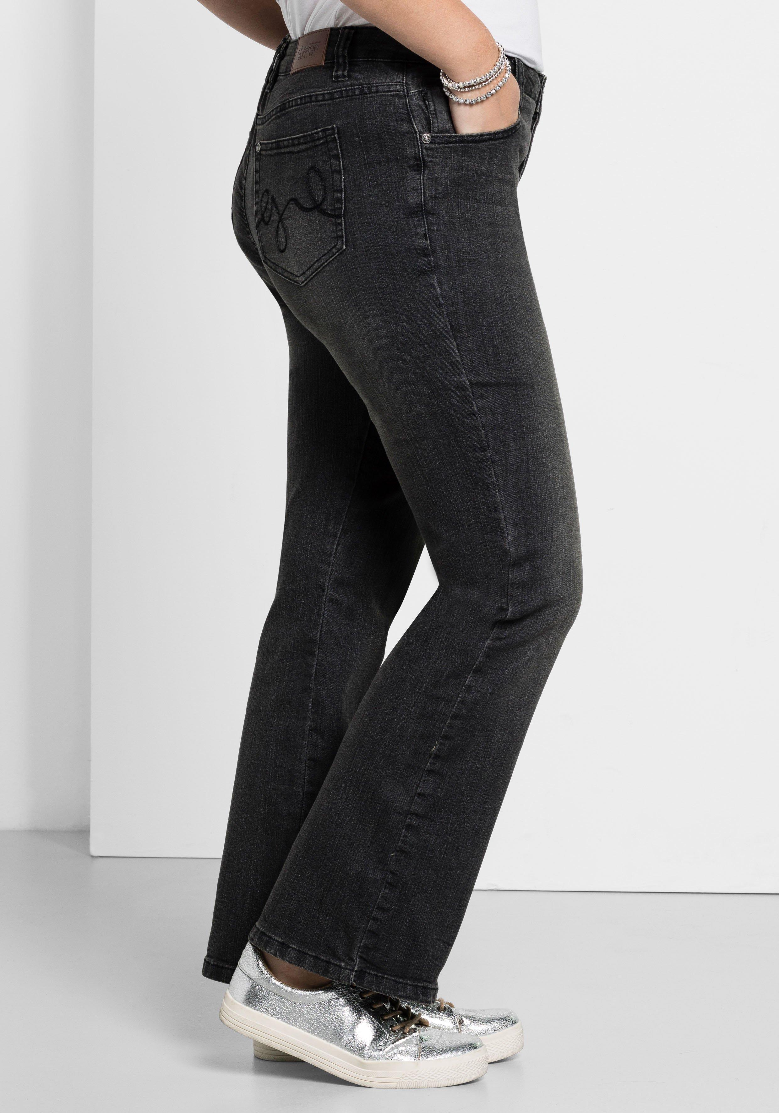 Bootcut-Jeans in 5-Pocket-Form, mit Used-Effekten