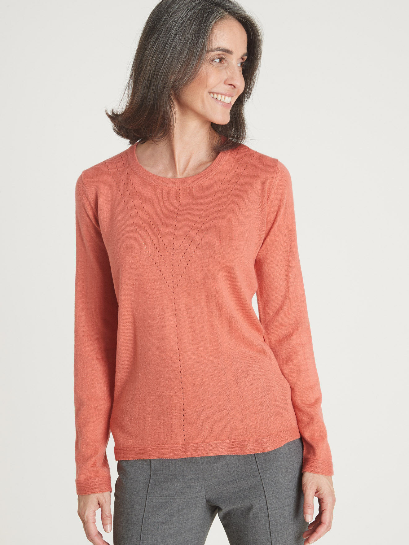 Pull encolure ronde avec jeu d'ajouré