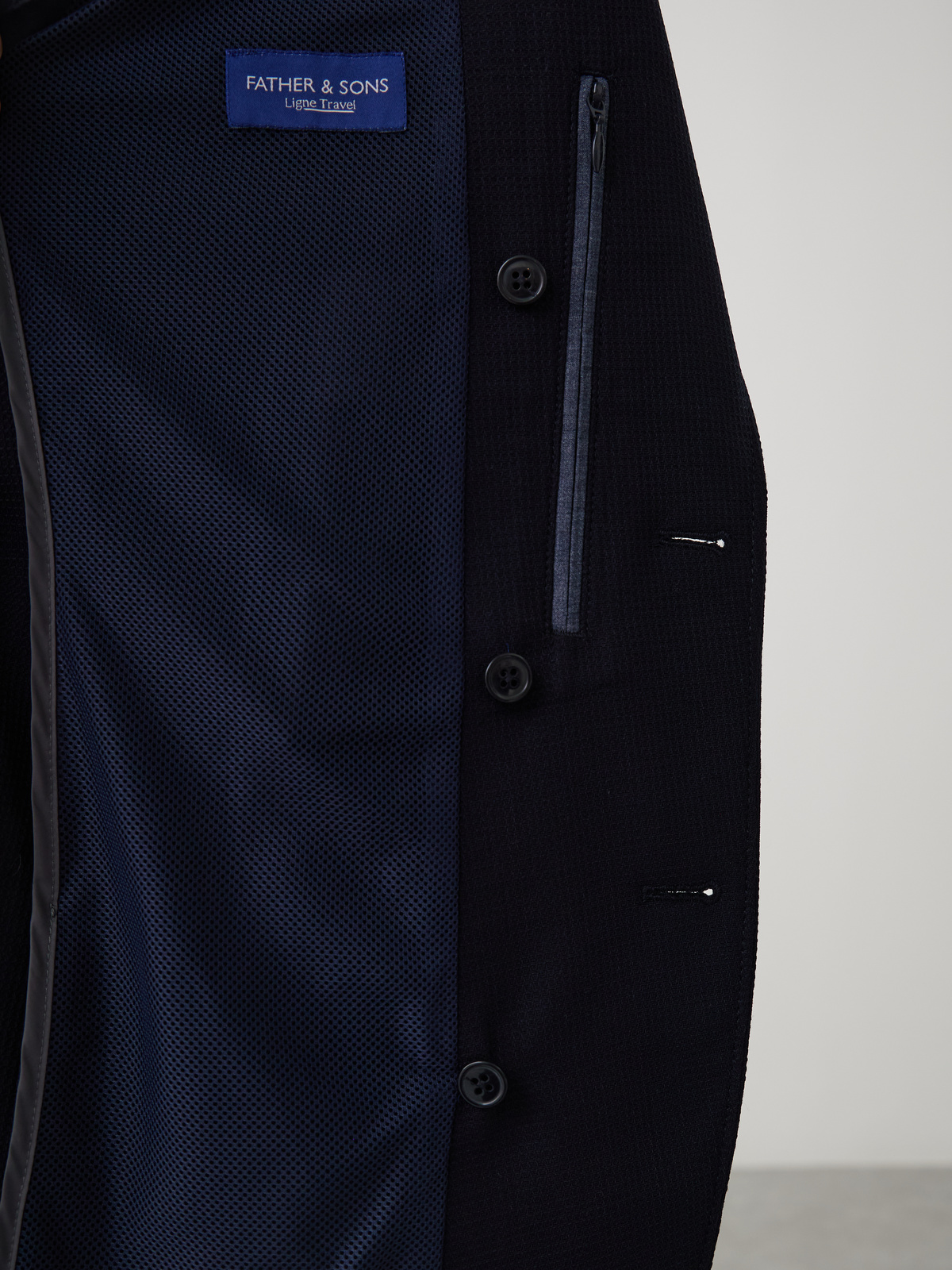 Blazer voyage Regular en laine mélangée unie bleu marine à parementure amovible