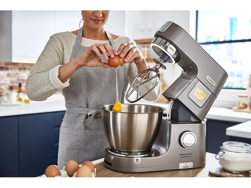 Kenwood Küchenmaschine Titanium Chef Patissier XL Silber Vielseitiges Küchengerät mit Wärm- und Wiegefunktion
