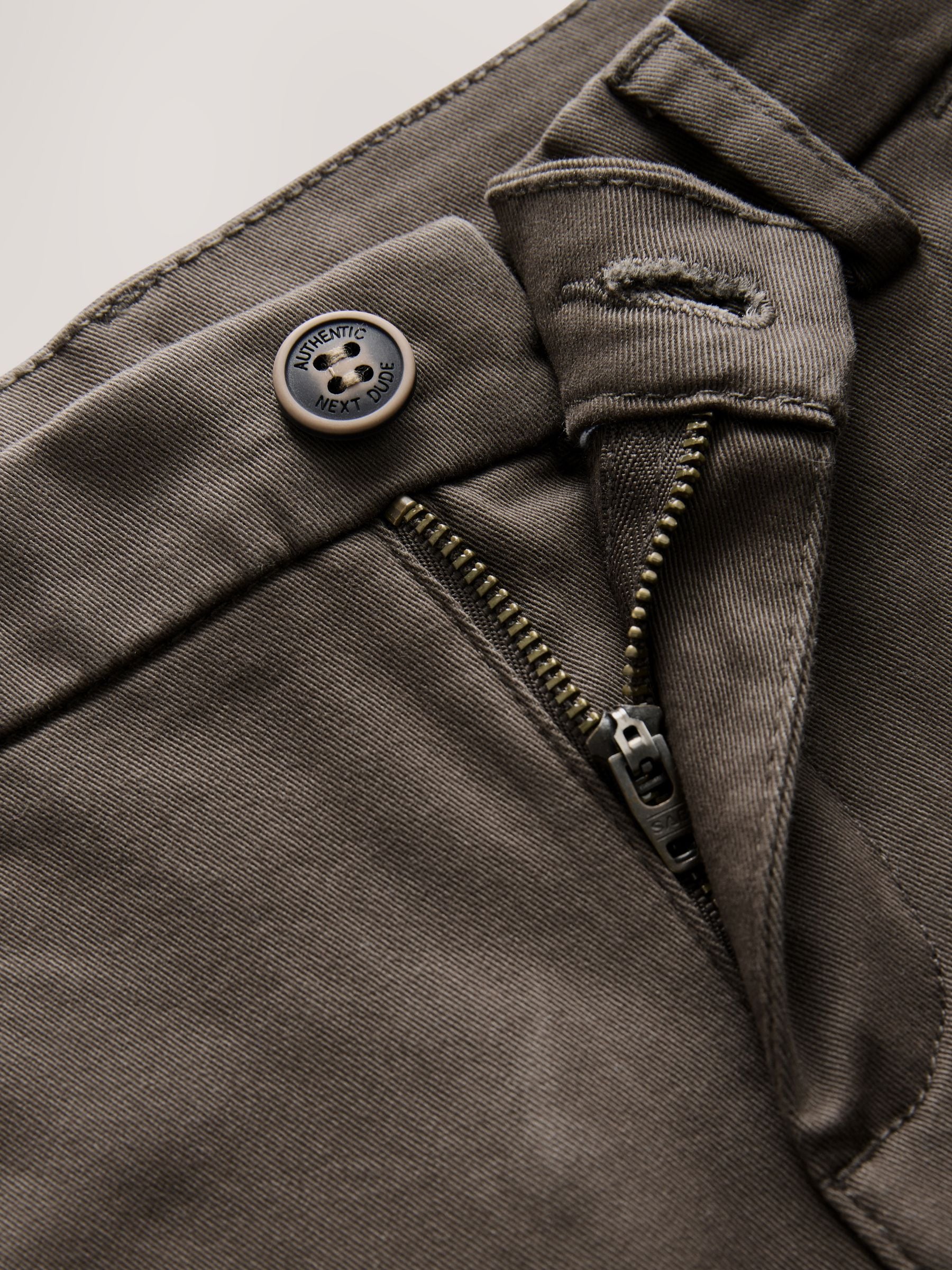 Chocoladebruin - Stretchy chino's (3-17jr)
