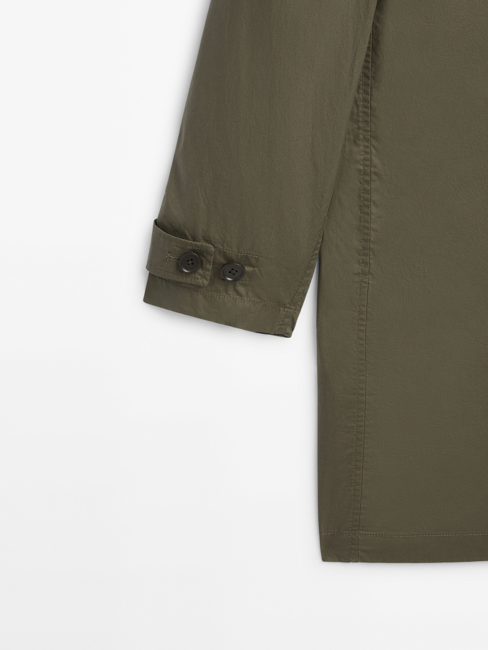 Trench coat técnico leve - CÁQUI TRANSPARENTE