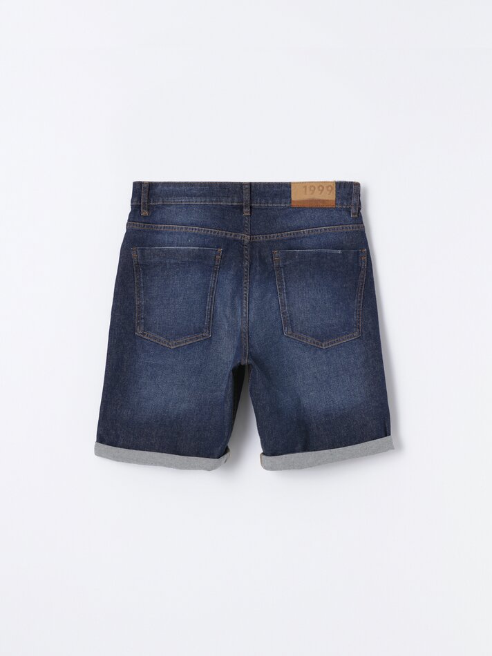 Shorts jeans slim confortáveis com rasgos - Azul