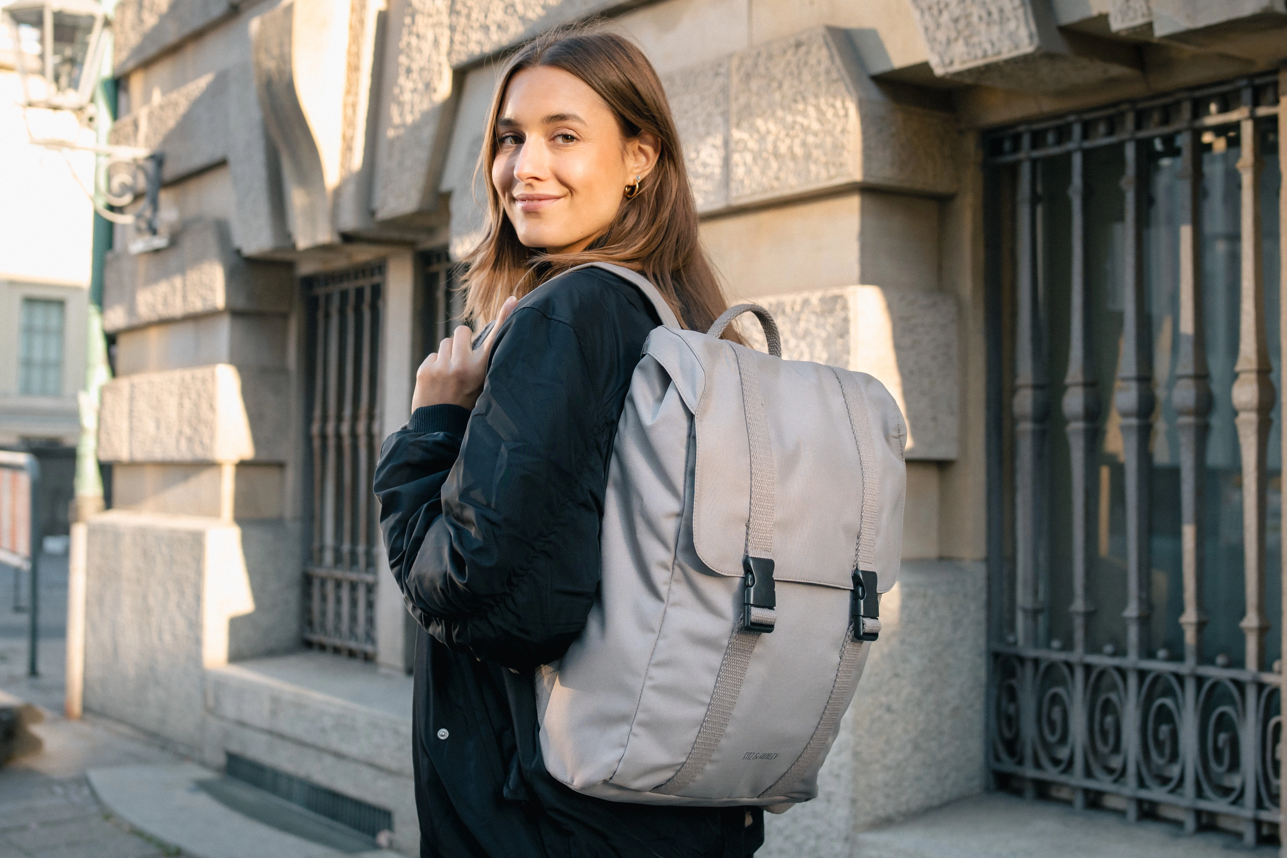 Fitz & Huxley Tagesrucksack OCEAN 12l, hellgrau