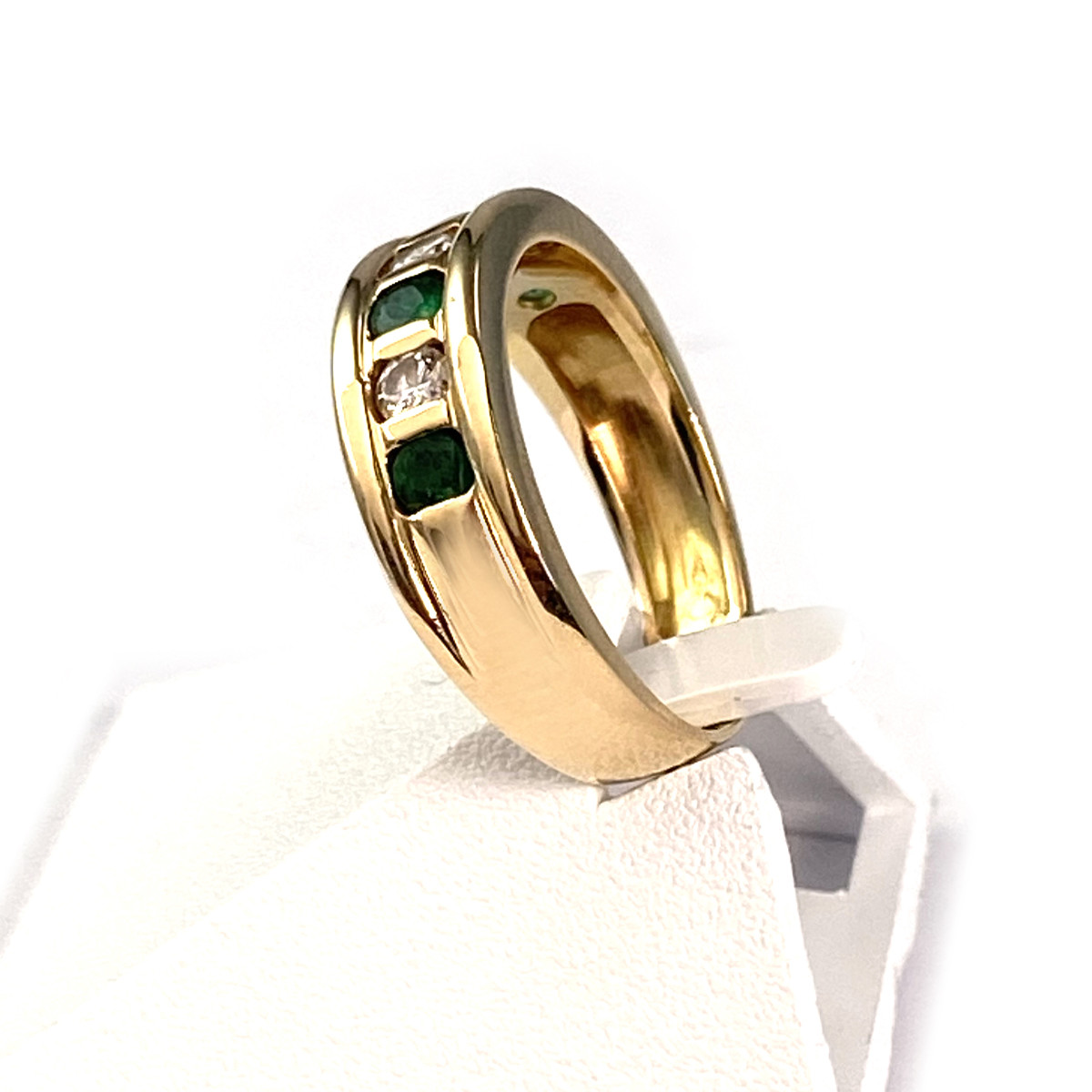 Bague d'occasion or 750 jaune diamants emeraudes