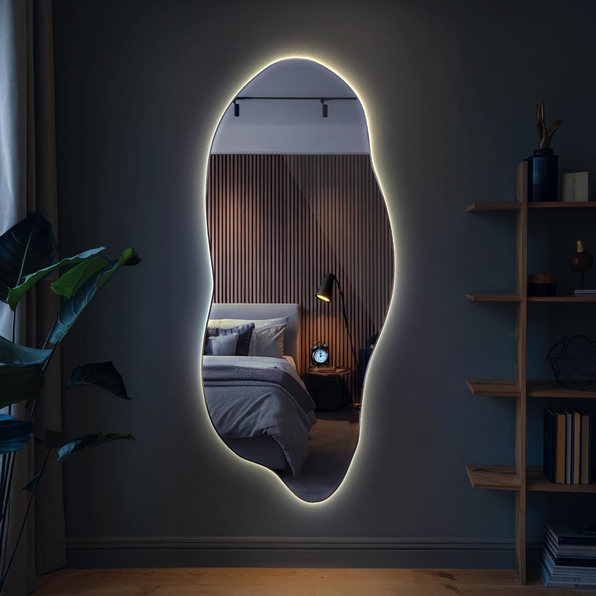 Großer Spiegel mit Beleuchtung LED 45x100 cm Organische Form für Badezimmer Wohnzimmer Vorzimmer Schminkspiegel Asymmetrischer Neutrale Farbe Rahmenlos Minimalistisch Wanddekoration Wellenförmig