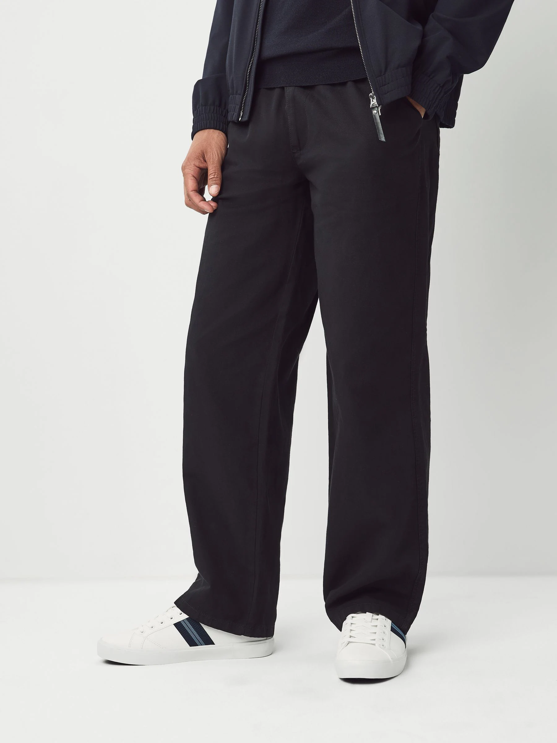 Wit - Nette casual sneakers met zijstreep