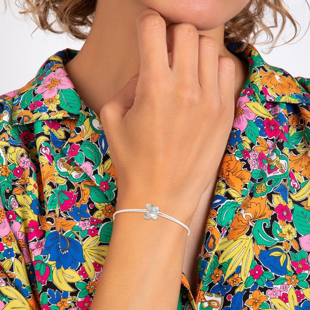 Bracelet papillon élastique blanc SC Crystal orné d'un Cristal scintillant