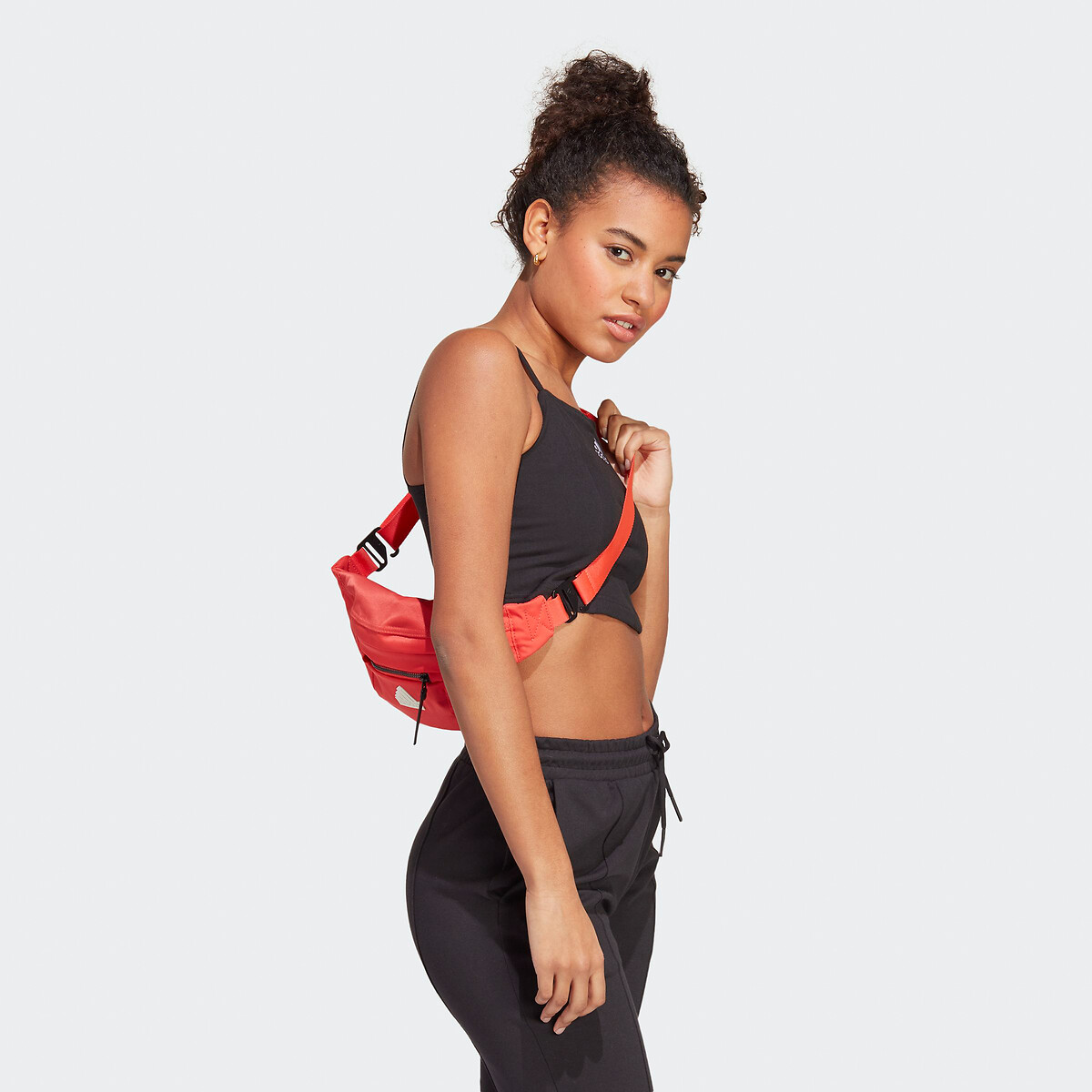 ADIDAS ROUPAS ESPORTIVAS<br>Regata cropped com alças finas, Marca do Amor