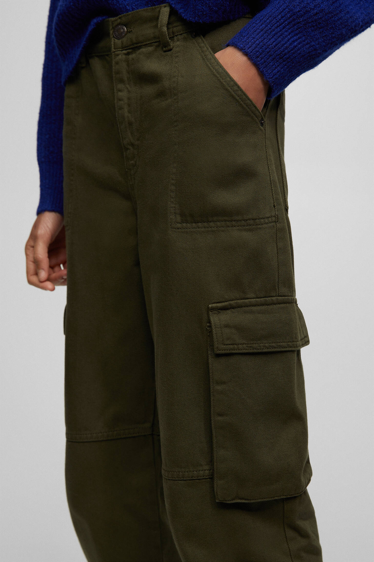 Calça cargo ajustável de cintura média/baixa - cáqui