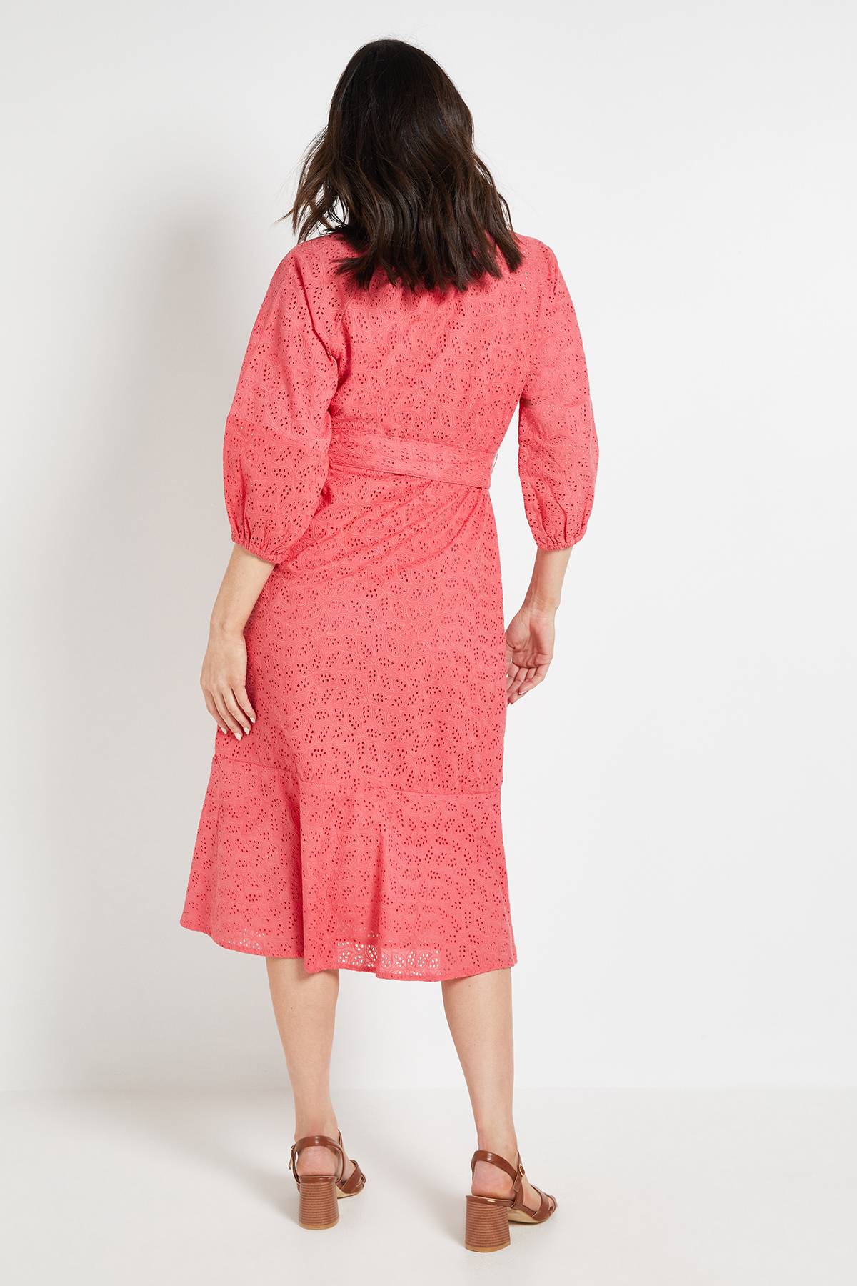 Wallis Robe Midi D'été Broderie Anglaise Avec Ceinture