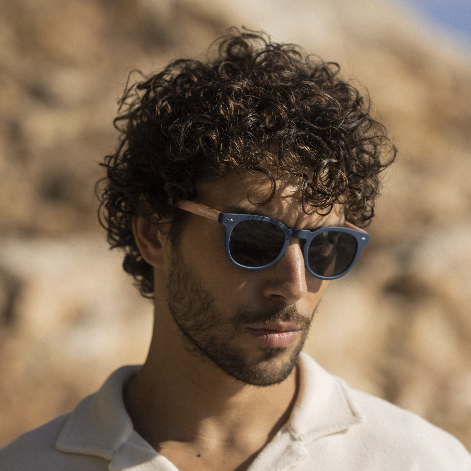 Lunette de soleil bleues plastique recyclé et bambou organique - modèle sunglass