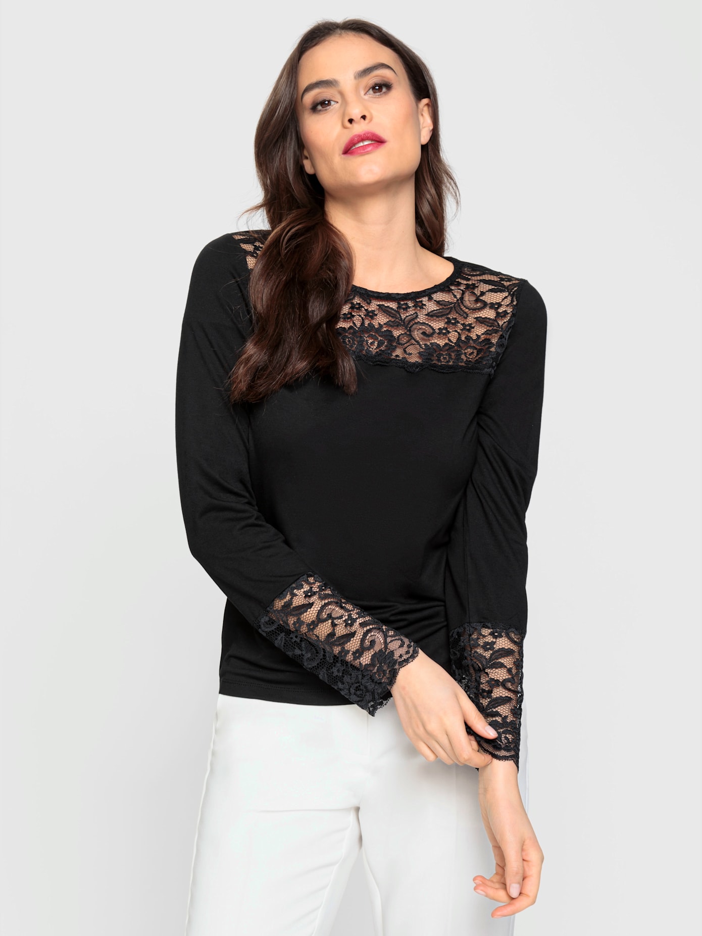 T-shirt en dentelle à encolure ronde