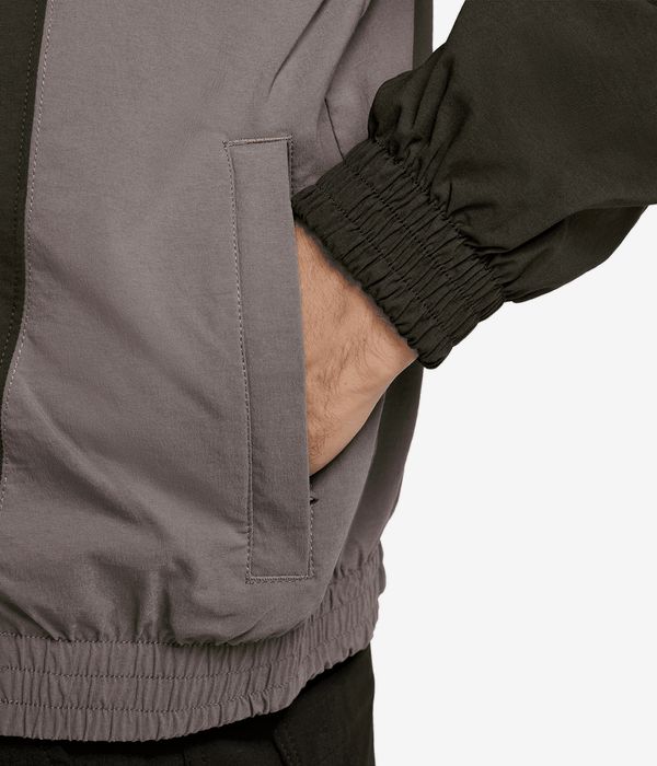 Nike SB Chav Jacke (sequoia cave stone white)