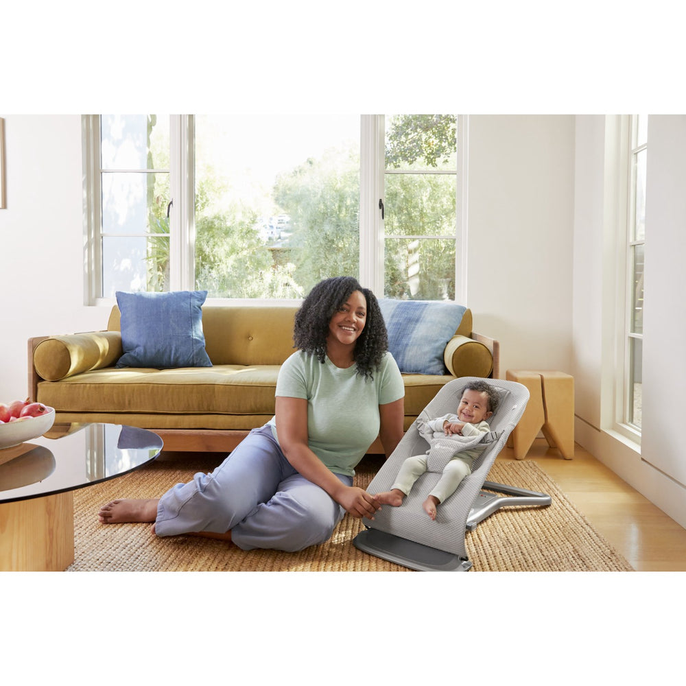 Køb Ergobaby Light Grey Evolve Bouncer Mesh