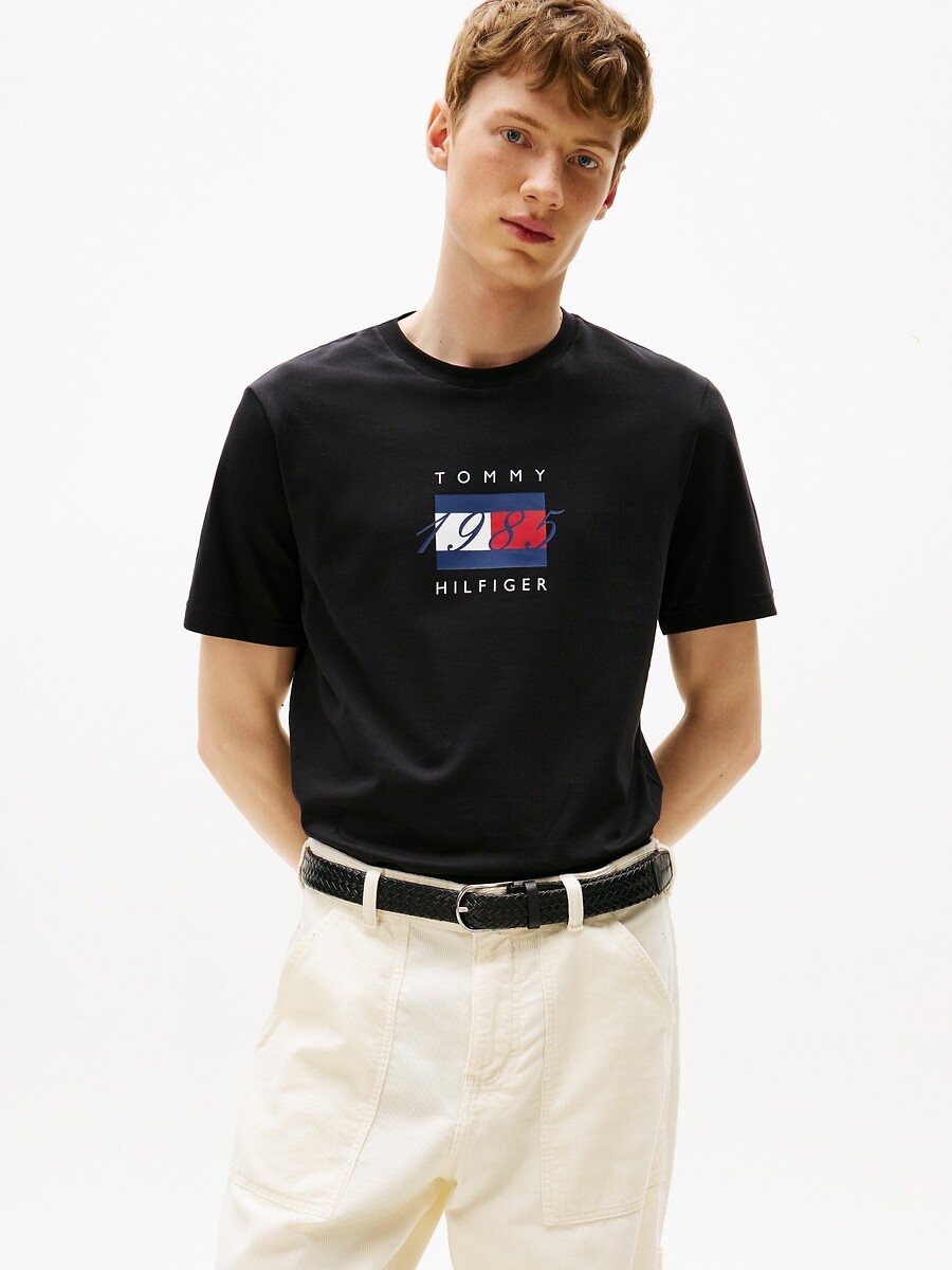 TOMMY HILFIGER<br>Camiseta de manga curta com bandeira