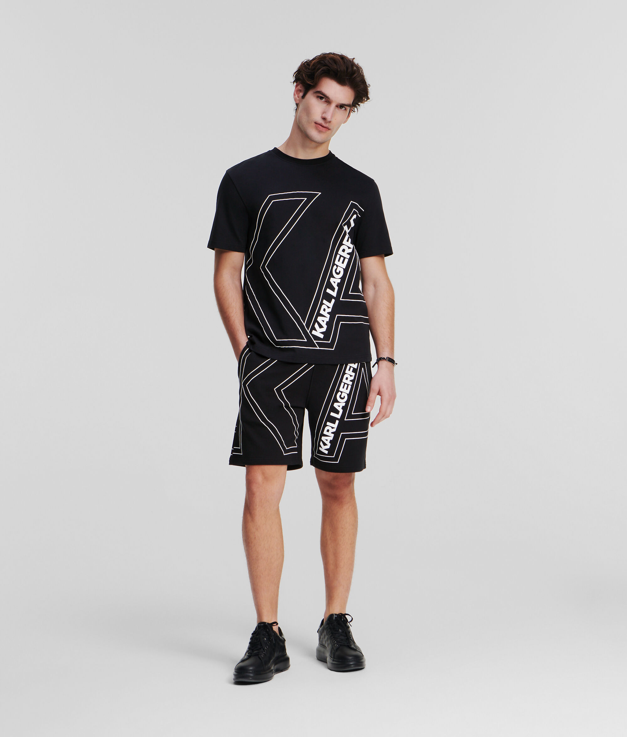 T-SHIRT ORNÉ DU LOGO KARL