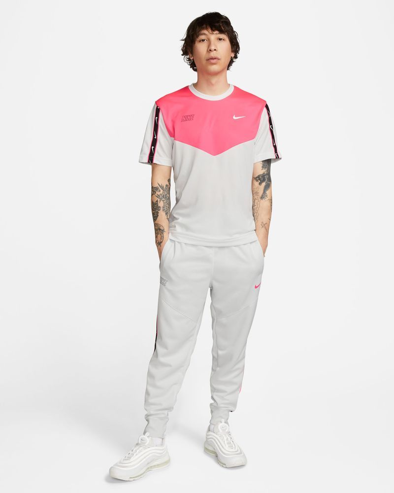 T-shirt Nike Repeat Blanc & Rose pour homme