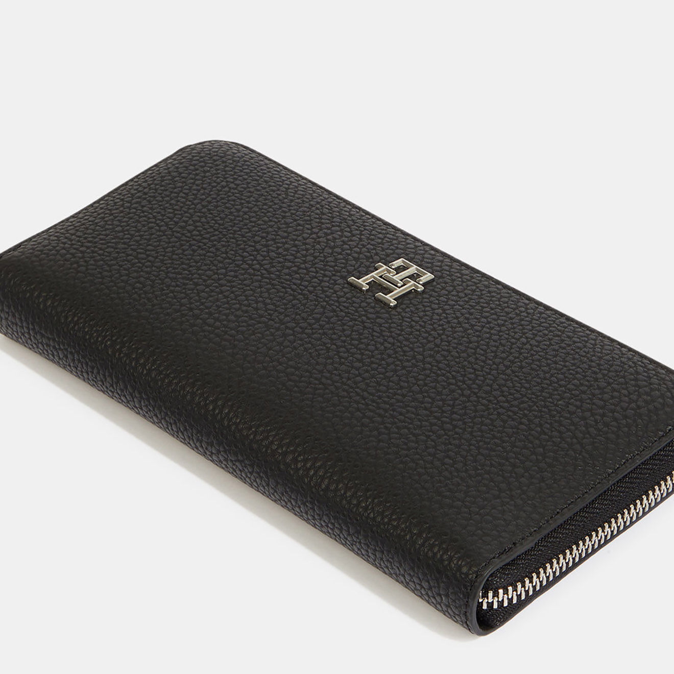 Tommy Hilfiger Compagnon Emblem large noir - 10x19 cm