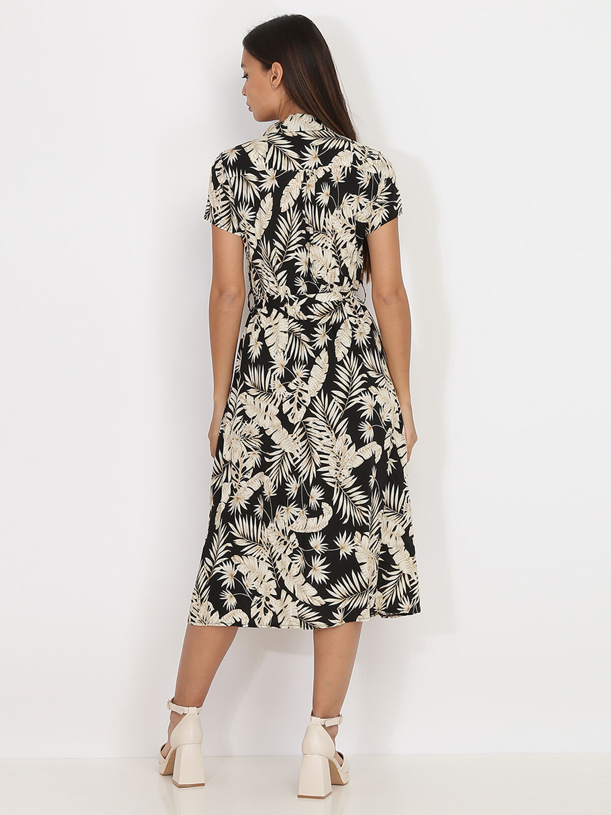 Robe chemise mi-longue à feuilles- Noir
