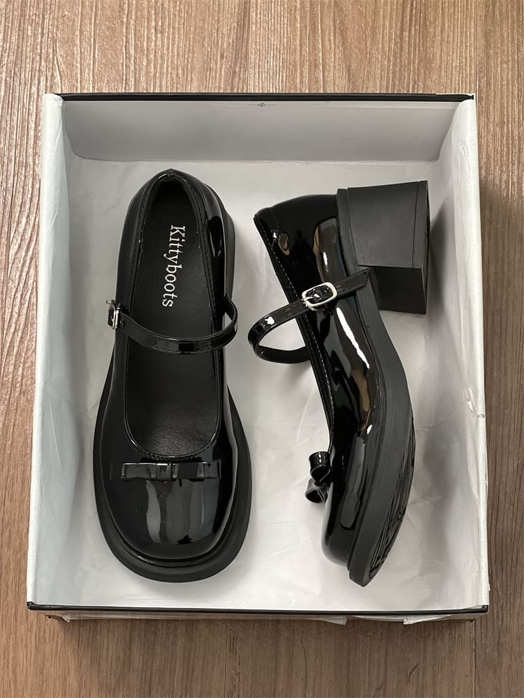 STEPUP - Mary Jane pumps met dikke hak en strikaccent van lakleer