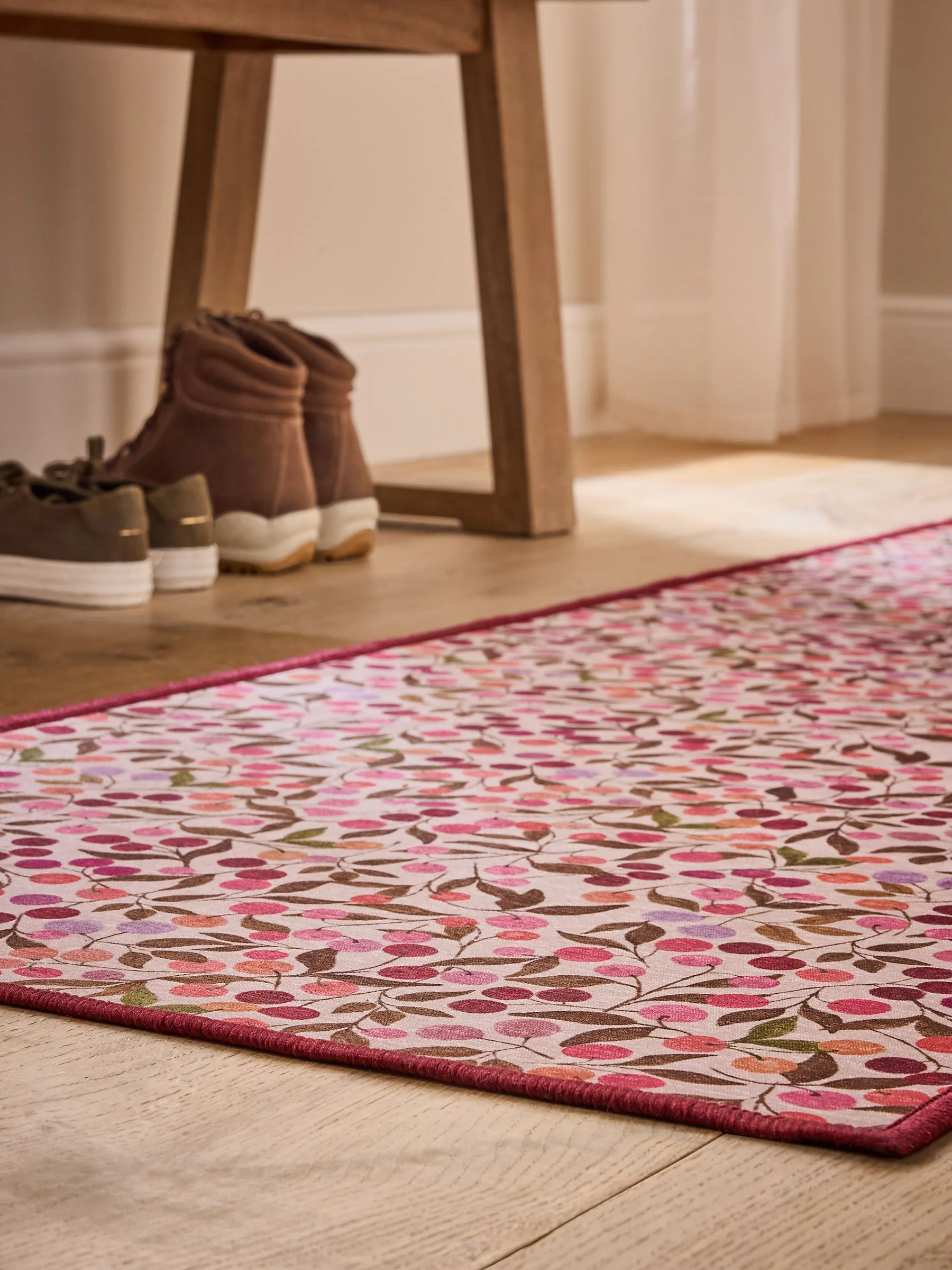 Washable Seasonal Berries Runner